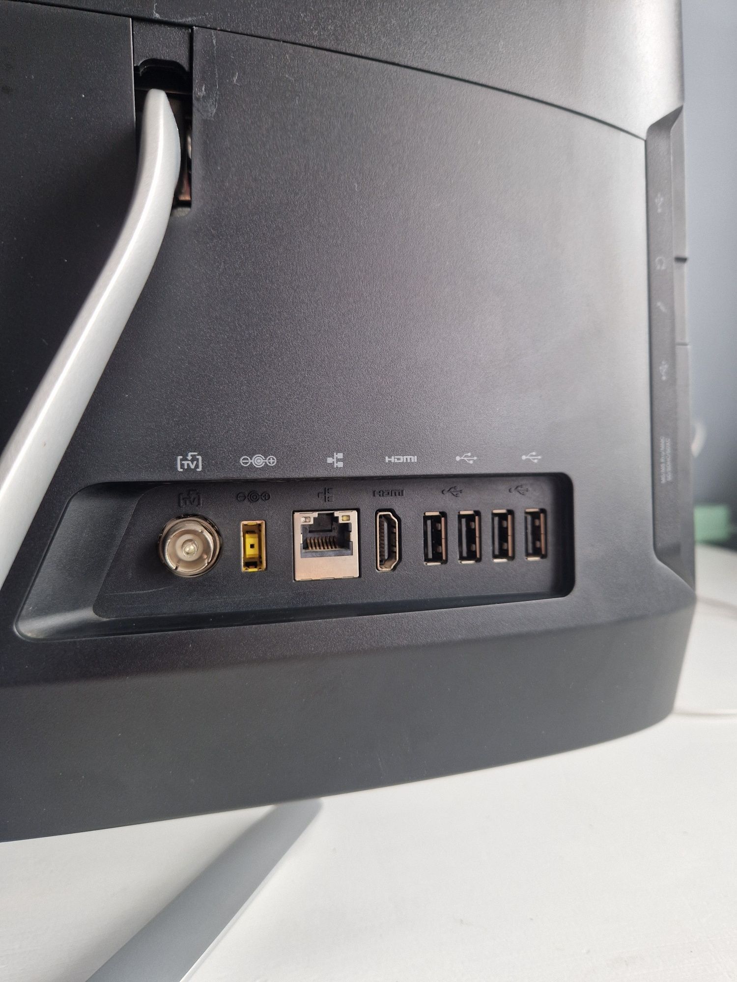 Lenovo 10150 All in One Komputer w monitorze - Intel i3 8GB RAM  Win10