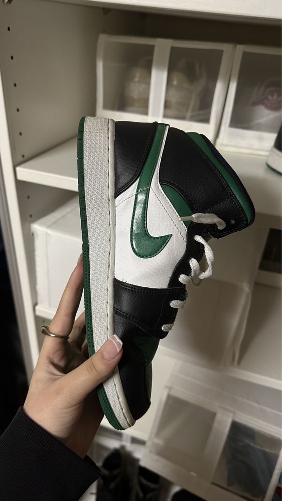 Jordan 1 Mid verde pinheiro