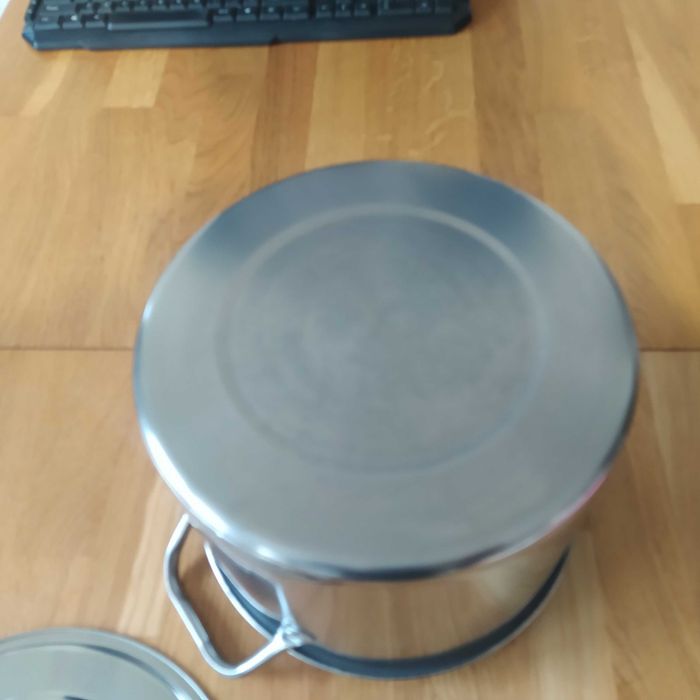 Zestaw solidnych niemieckich garnków z pokrykwami 7 8 10 i 12,5 l zest