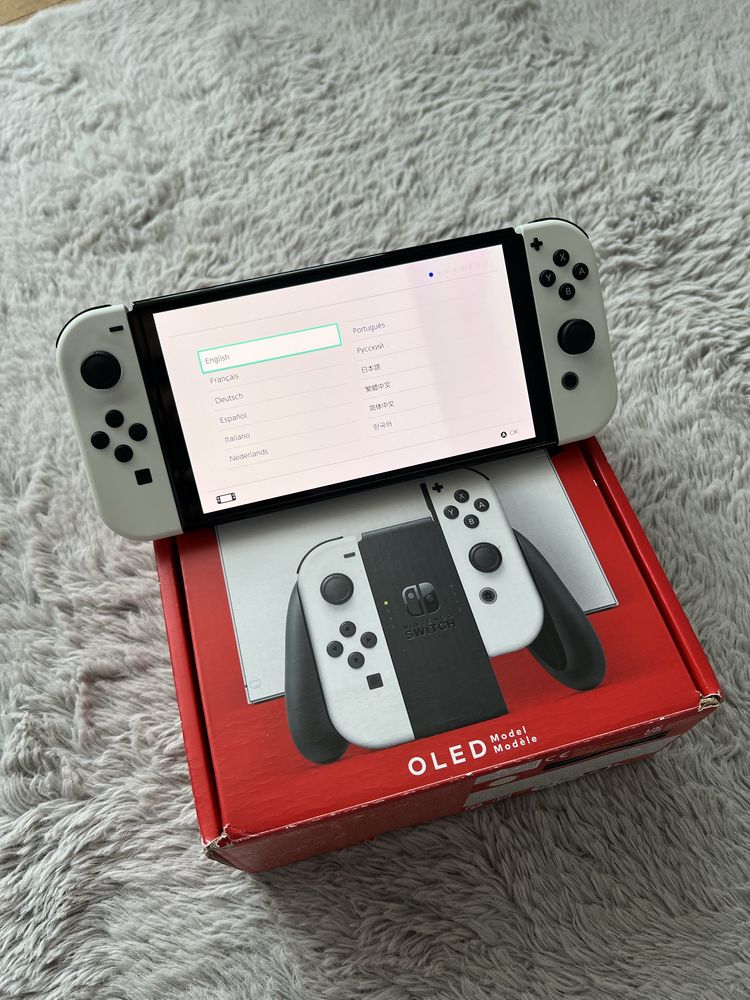 Nintendo Switch Oled + Чохол + Оригінальний Геймпад