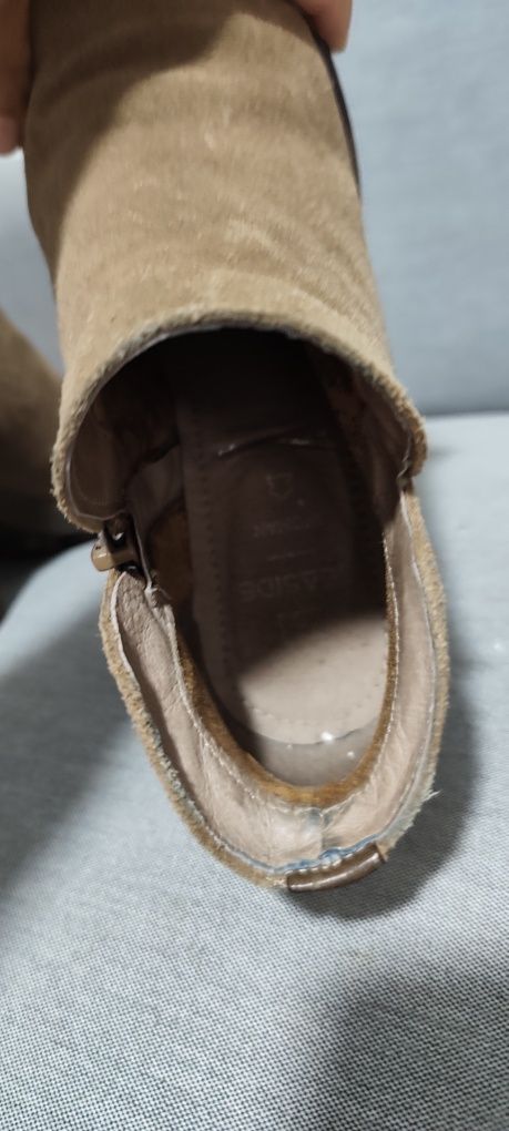 Vendo botins cor camel n 36