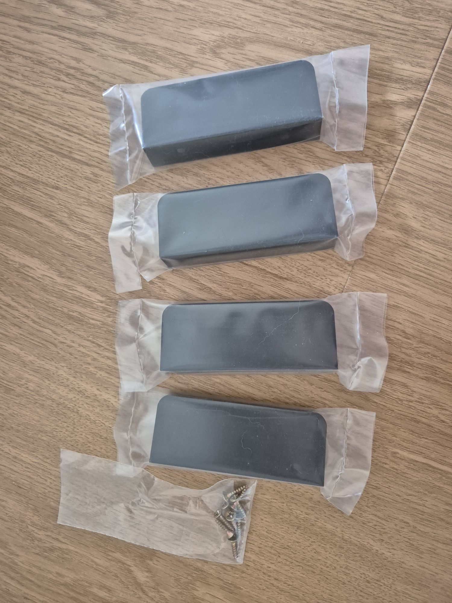 Uchwyt meblowy krawędziowy U9 CZARNY MAT typ ZOBAL zaoblony 10 cm dł