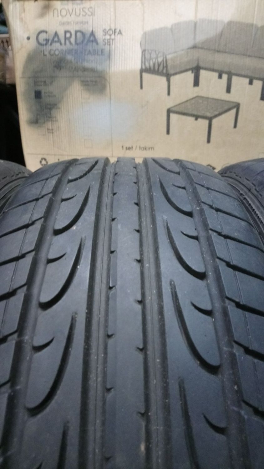 Opony Dunlop letnie 215/45 r. 16