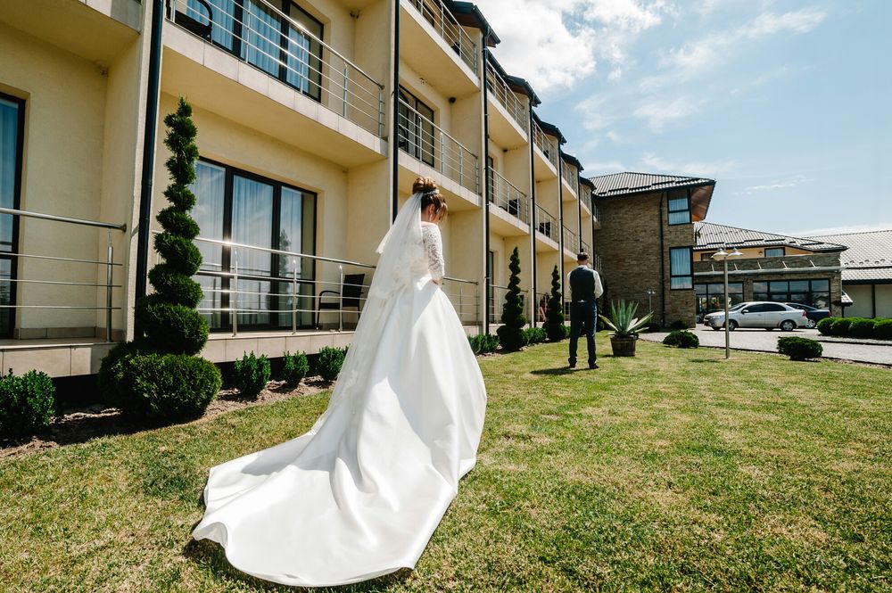 Весільне плаття (безрозмірне, універсальне).