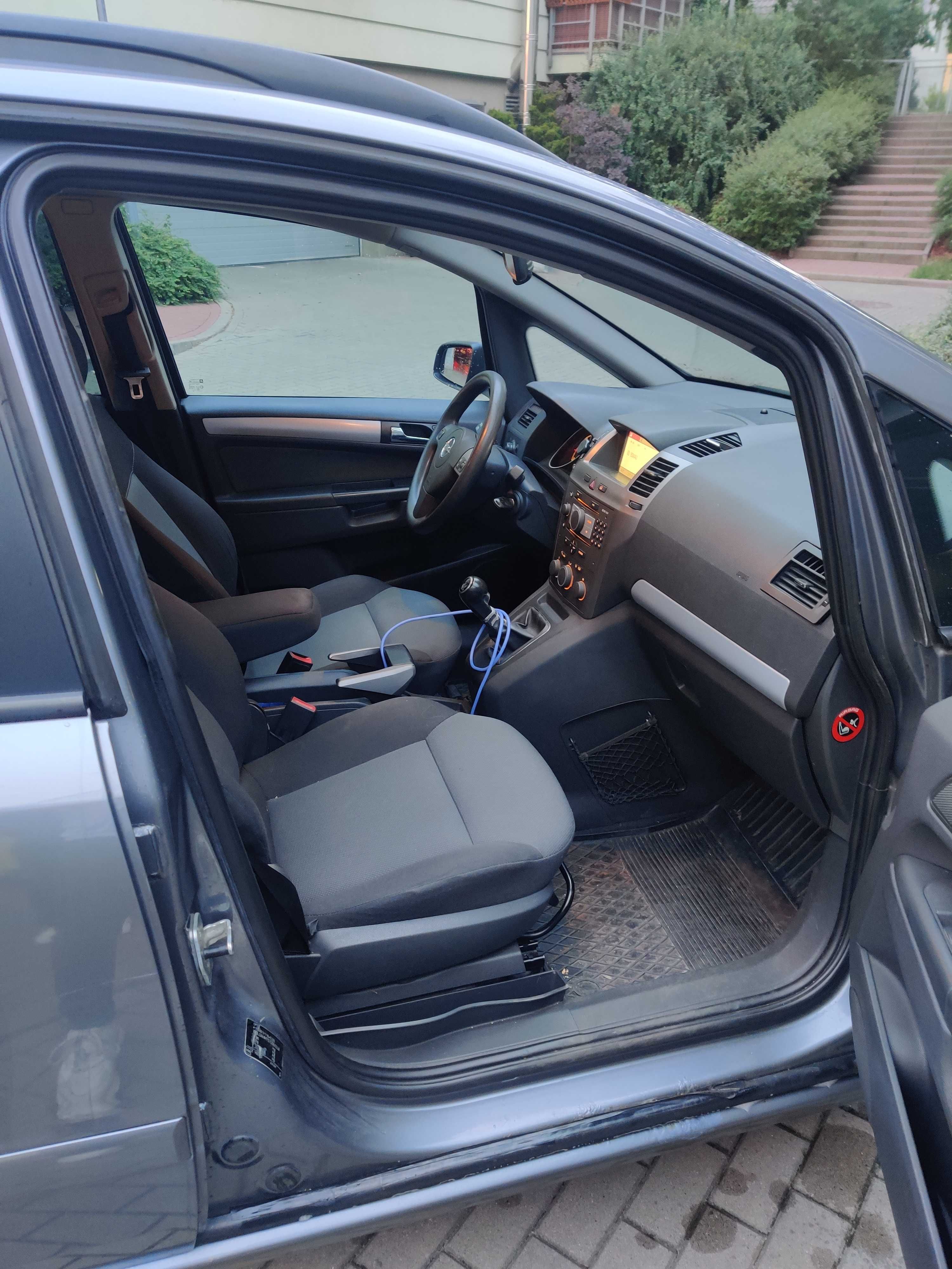 Opel Zafira 1.9 CDTI 120KM | Rok 2006