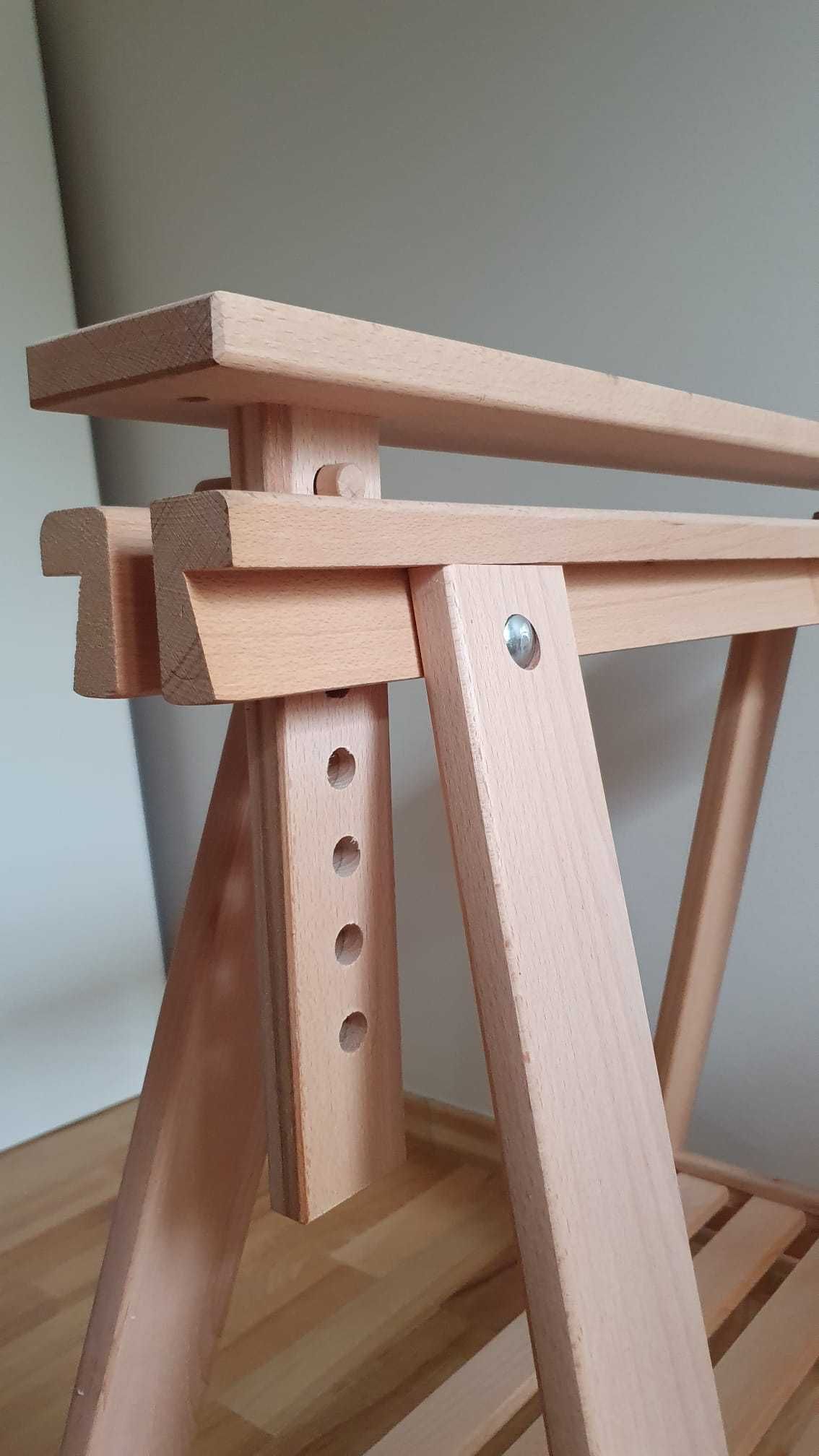 biurko IKEA 140x60 blat biały LAGKAPTEN koziołki drewniane MITTBACK