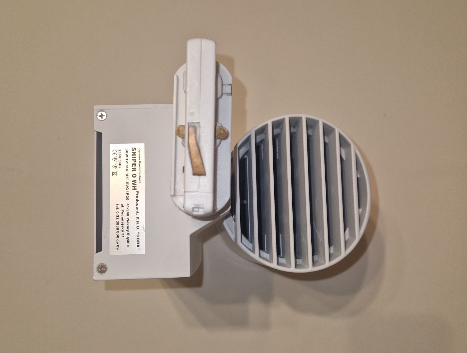 Reflektory halogeny LED szynowe 38W/240V biały cieply