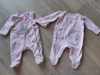 Dwa różowe pajacyki niemowlęce śpioszki dla dziewczynki - r. 56cm
