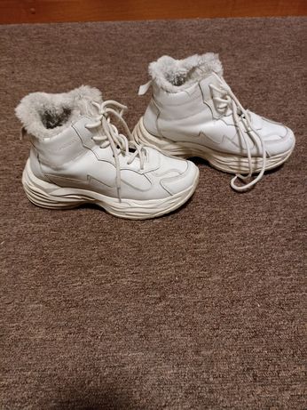 Зимові кросівки дівчачі