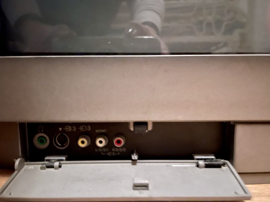 Televisão Sony Trinitron em bom estado