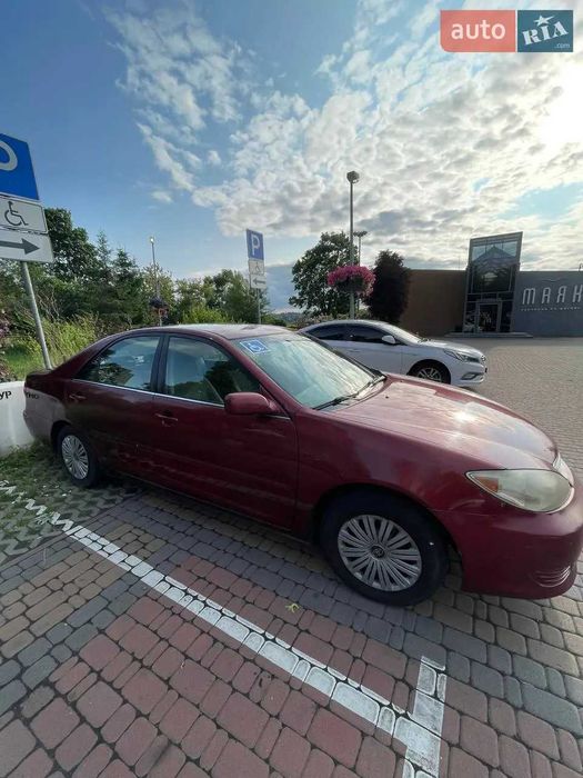 Автомобиль  Тойота