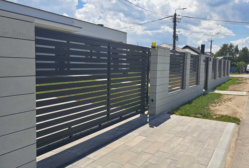 Brama przesuwna palisadowa 4000x1500 w komplecie