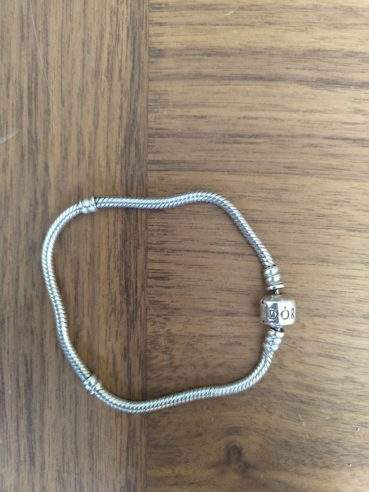 Pulseira Pandora com 7 contas
