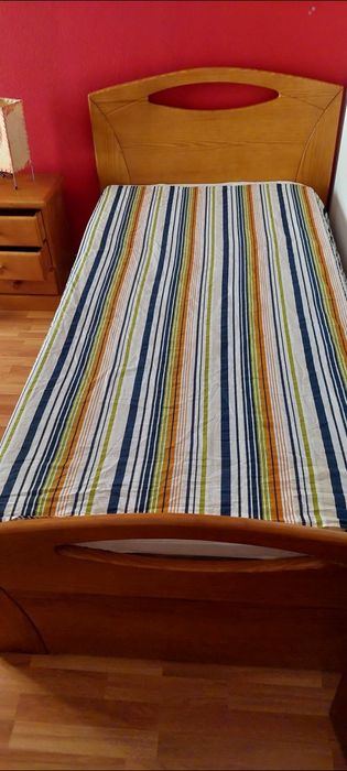 Quarto em pinho mel  solteiro