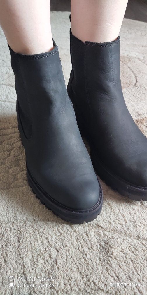 Timberland , жіночі челсі.38 розмір.