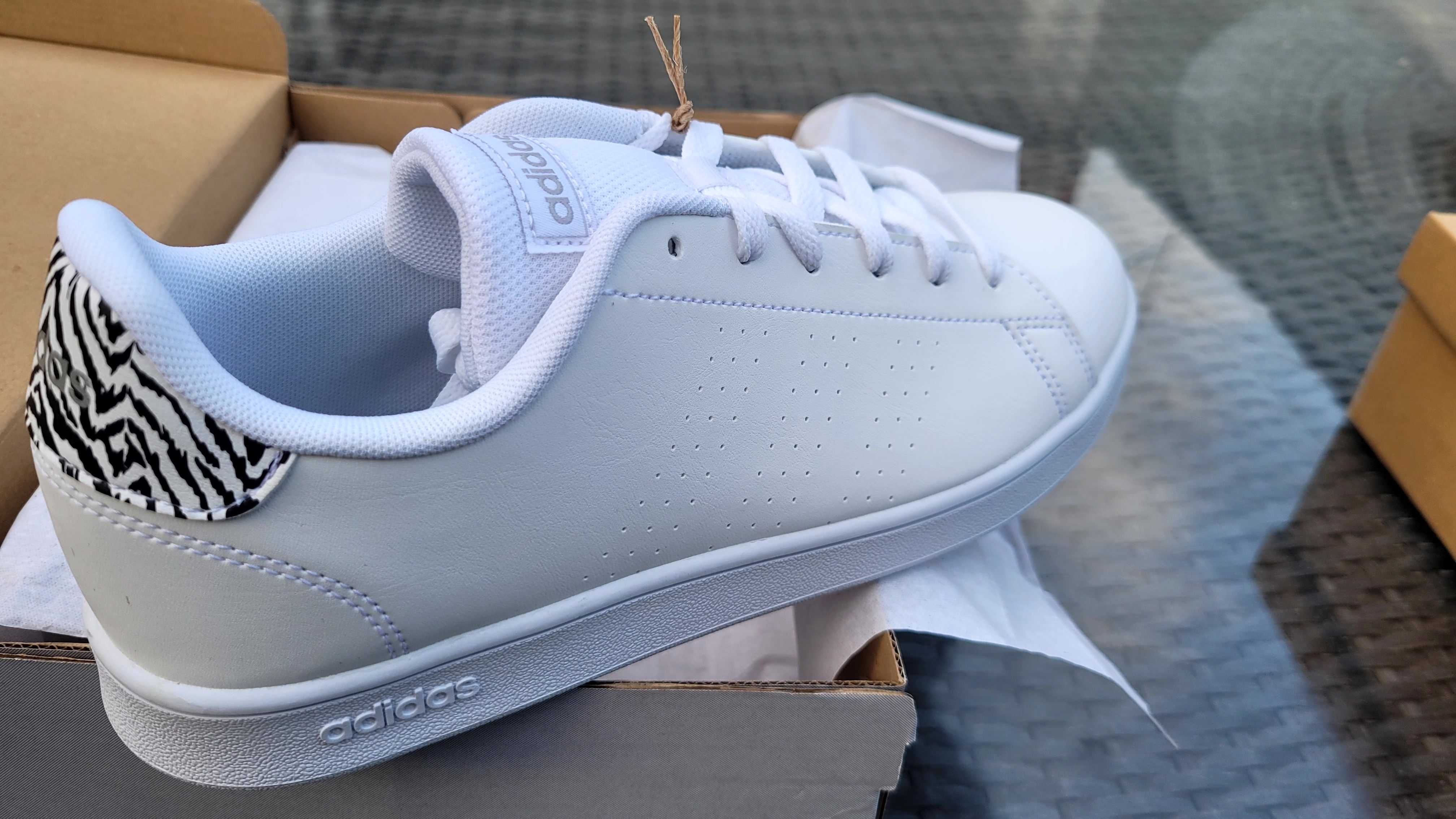 Sapatilhas Adidas tamanho 40