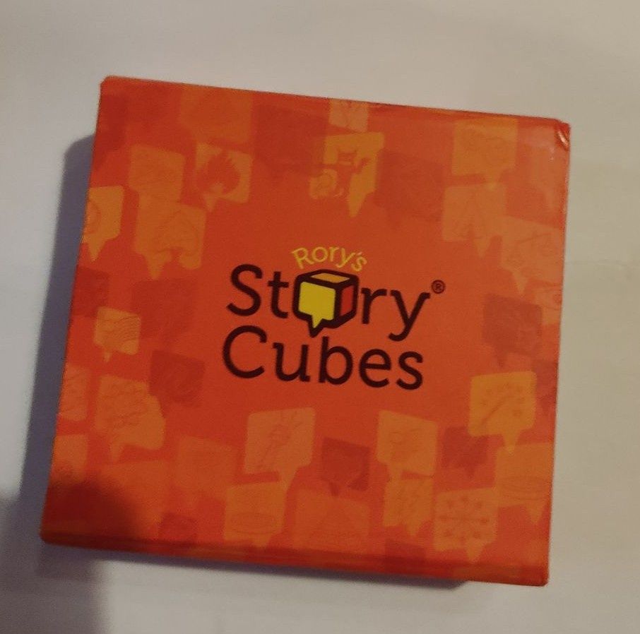 Gra Story Cubes z kostkami dla małego i dużego
