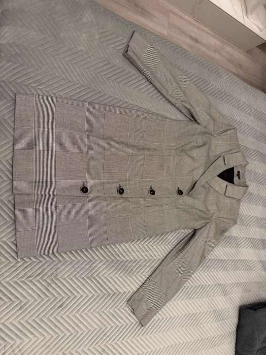 Sukienka damska o kroju marynarki, marka Solar, rozmiar 36.