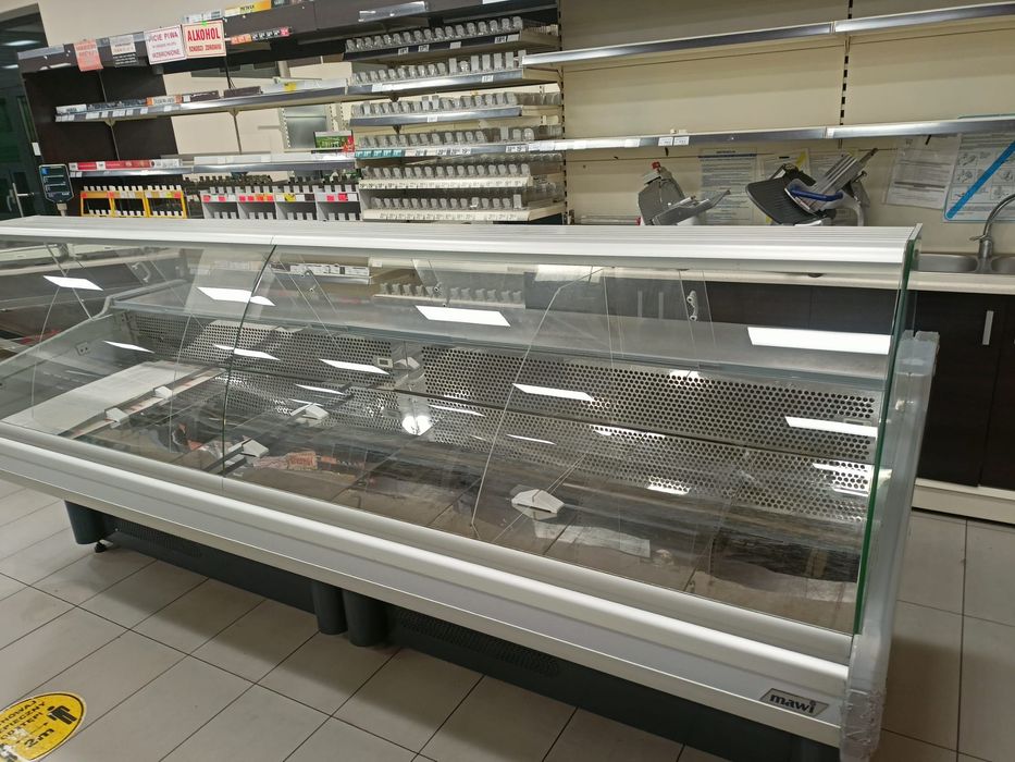 Lada | witryna chłodnicza przemysłowa