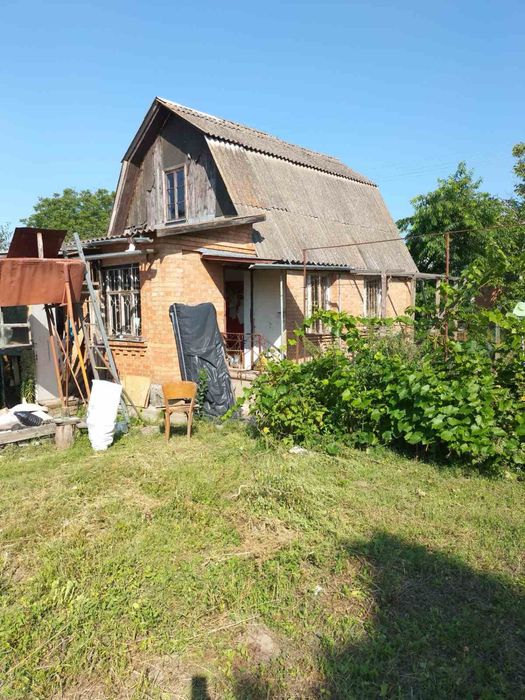 Продам дачний будинок с.Сальник