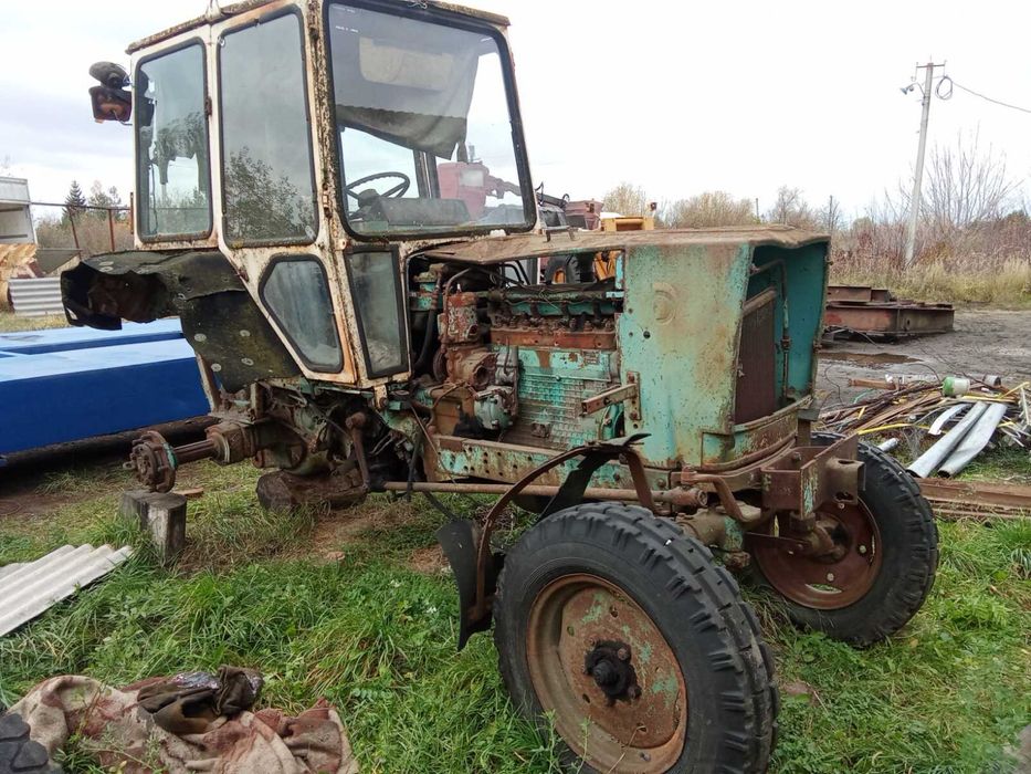 Трактор юмз 6. Розібраний може бути.