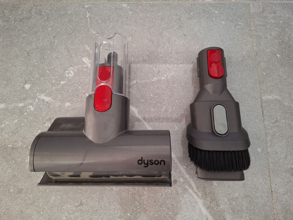 Dwie końcówki do odkurzacza Dyson