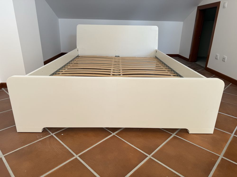 Cama 140x190 branca