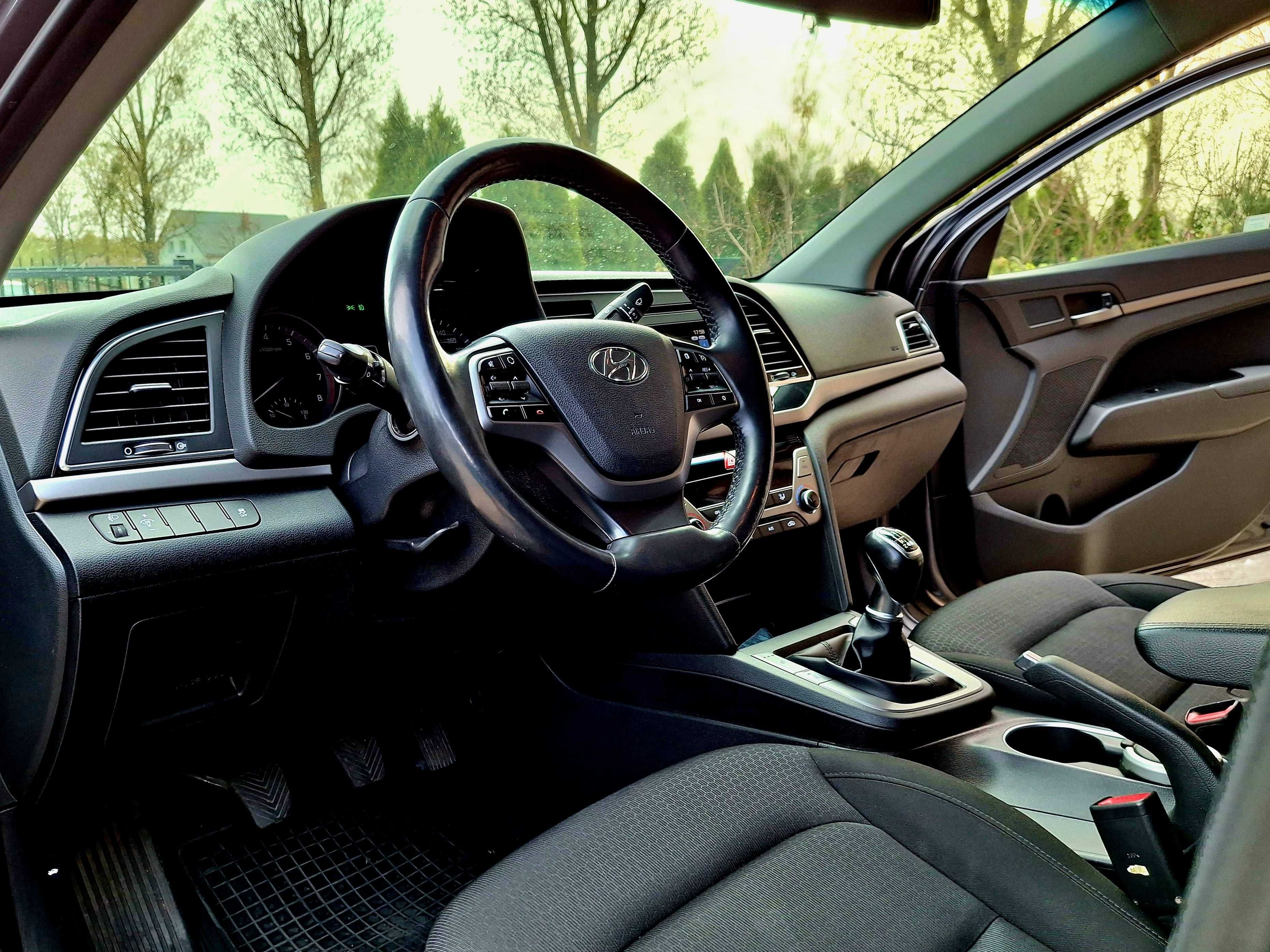 Elantra w najbogatszej wersji wyposażenia STYLE Pierwszy właściciel
