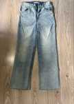 wygodne jasne jeansy