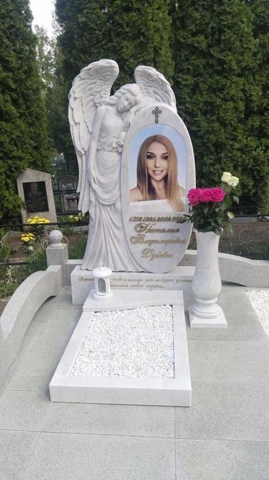 Виготовлення пам’ятників під ключ | Камінь український та імпорт