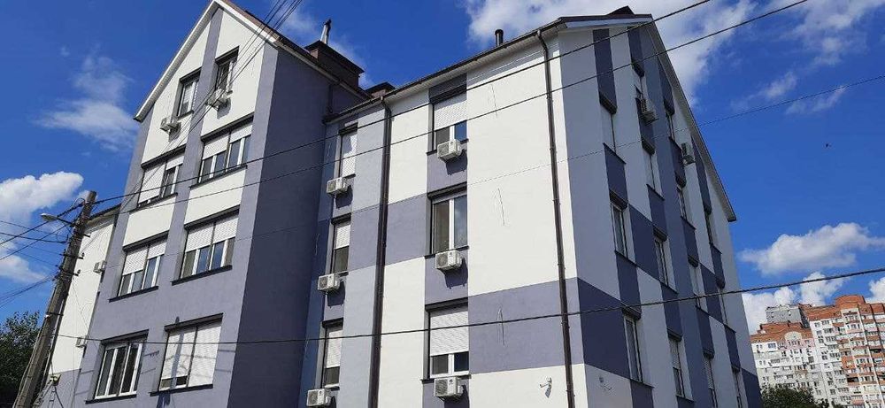 Продається житлове приміщення вул. Гайова 3