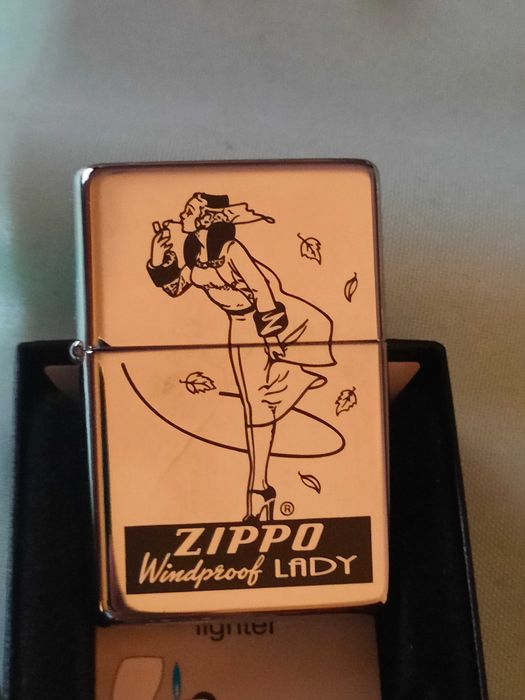 Isqueiros Zippo novos