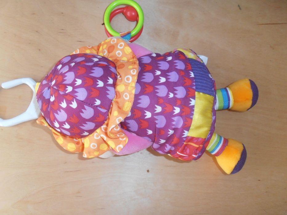 Лялька-підвіска на ліжко чи коляску фірми Lamaze
