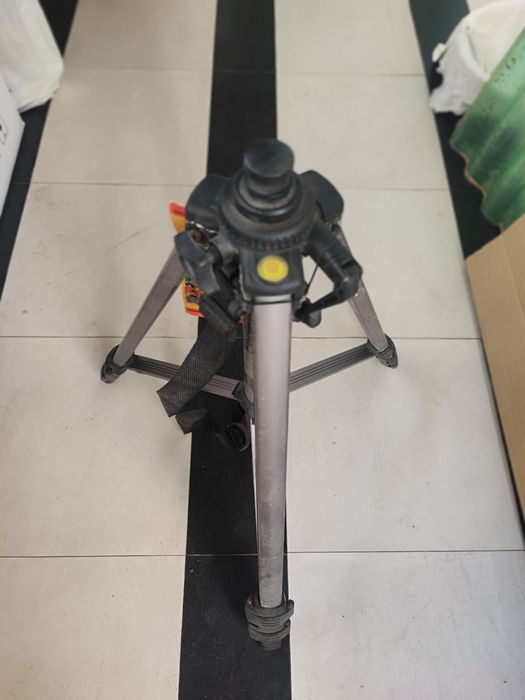 Vendo Tripé para Nível Laser