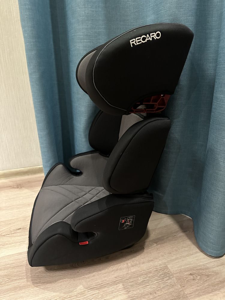 Дитяче автомобільне крісло Recaro Milano