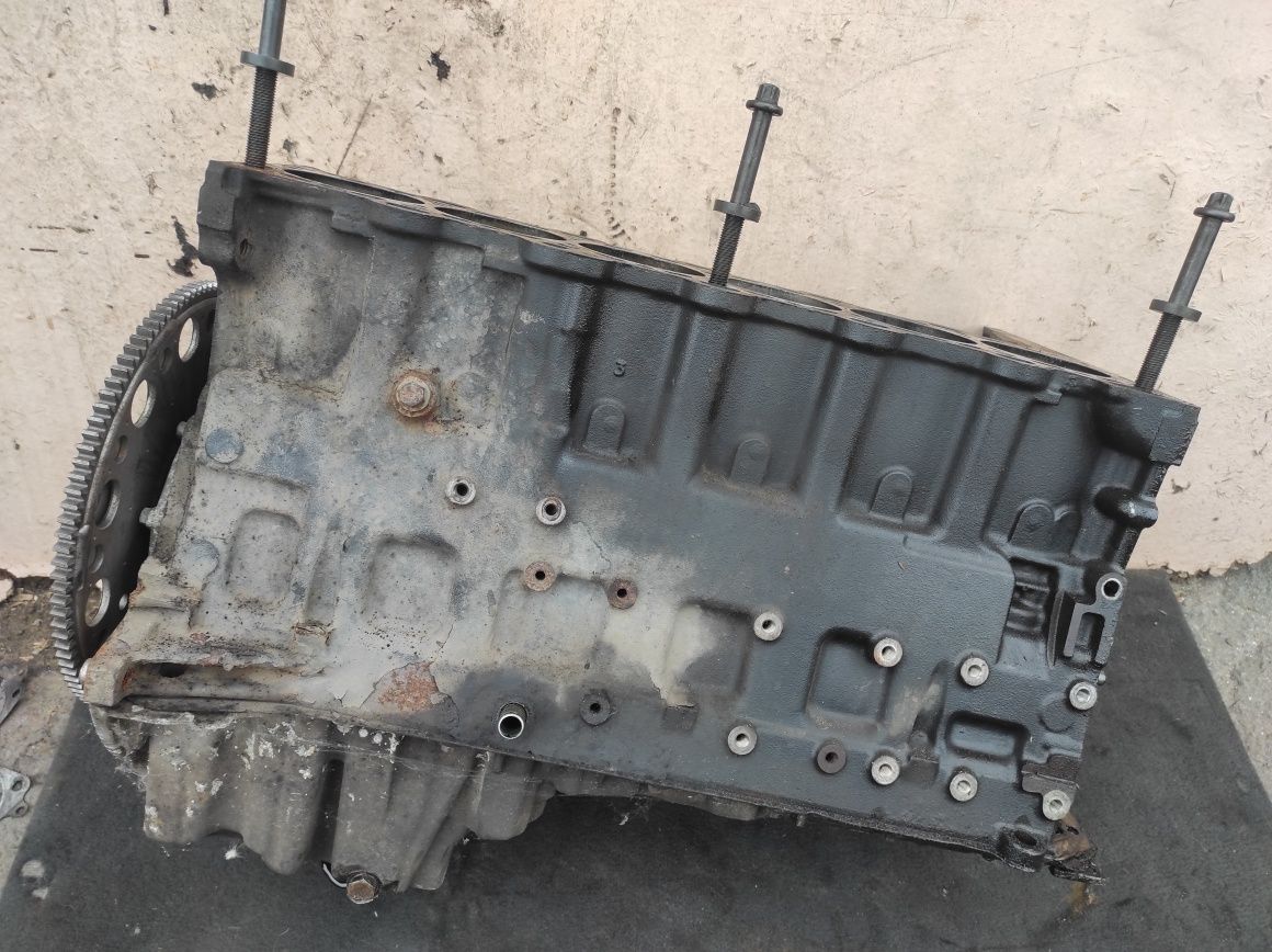Блок пеньок мотора двигателя бмв 3.0 M57 BMW