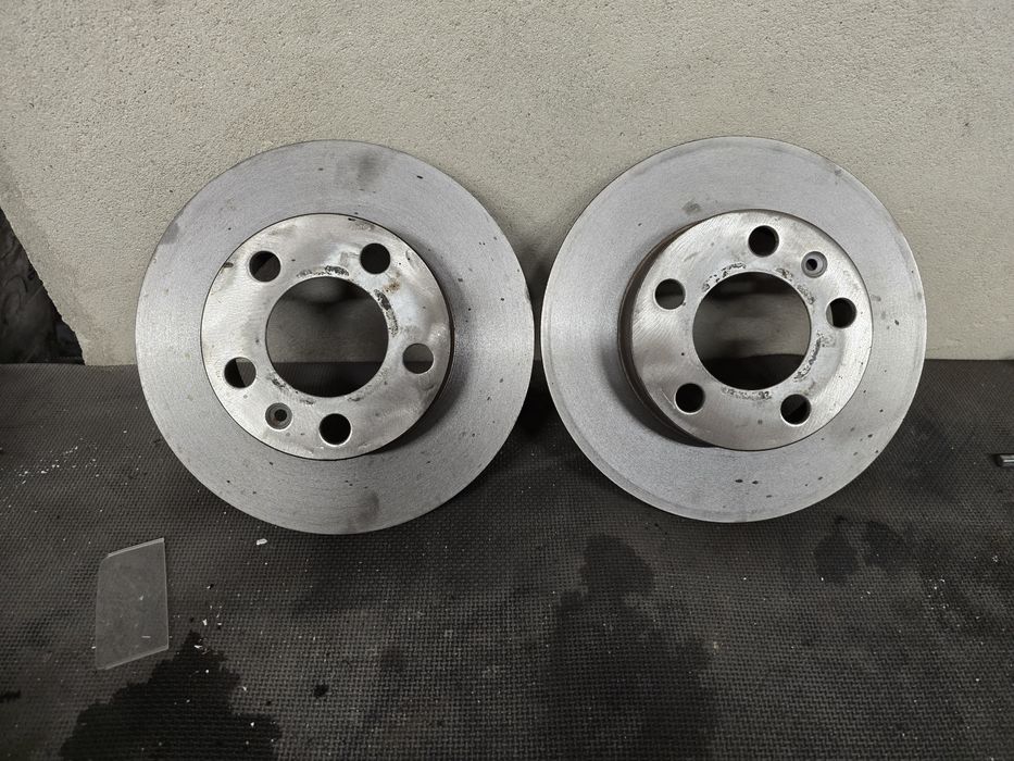 Tarcze tył Vw Golf 4 jak nowe