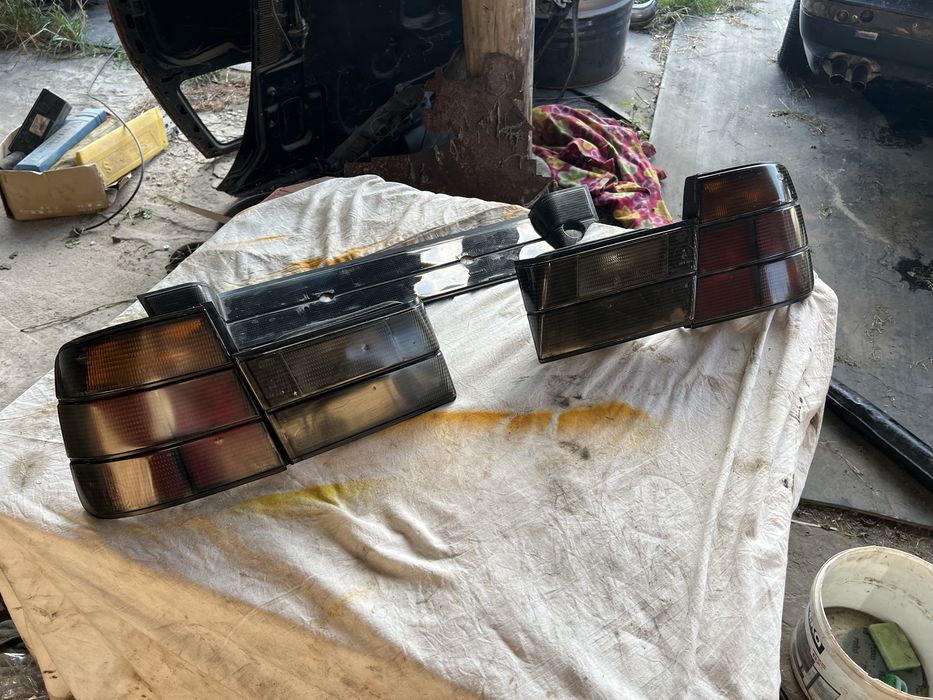 Bmw E34 Black Hella komplet lampy tył Rarytas Unikat