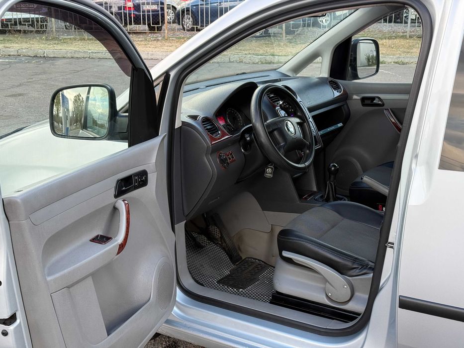 Продам VOLKSWAGEN Caddy пас 2004 1.9d механiка