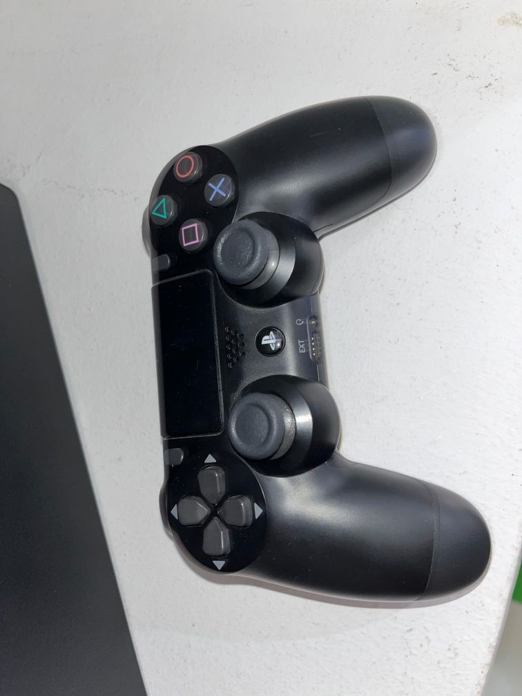 PS4 PRO  + Jailbreak