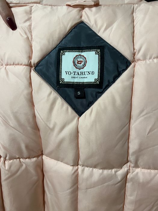 Пуховик жіночий зимовий з натуральним хутром бренду Vo-Tarun