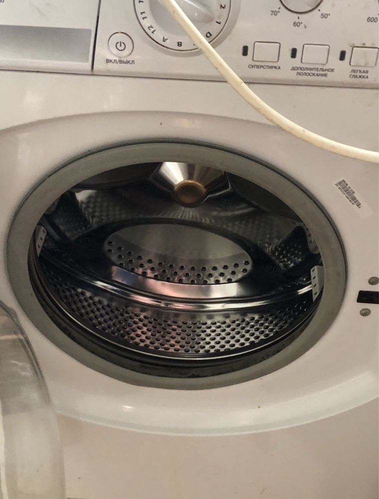 Продаю - Стиральную машину hotpoint ariston arusl85 . На 4 кг