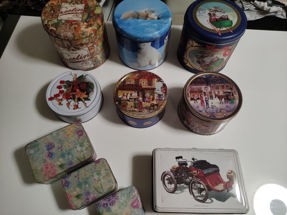 Caixas metálicas Antigas