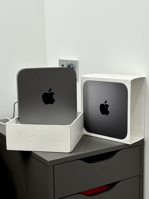 Apple Mac Mini 2018 Space Gray (A1993 64 GB max memory)