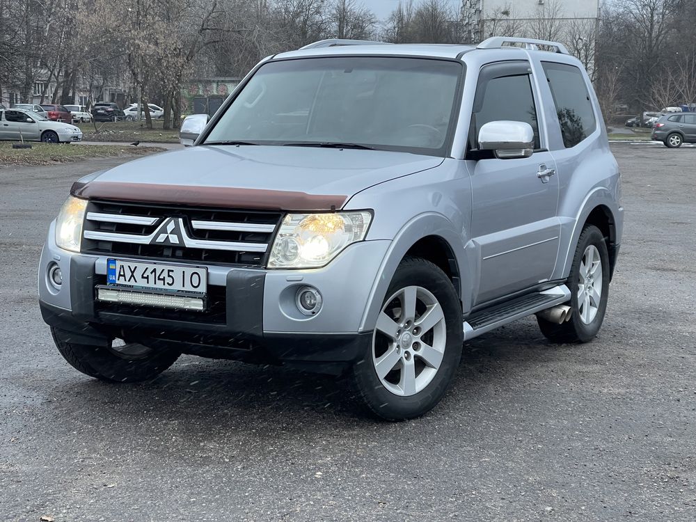 Продам Mitsubishi Pajero Wagon 3D