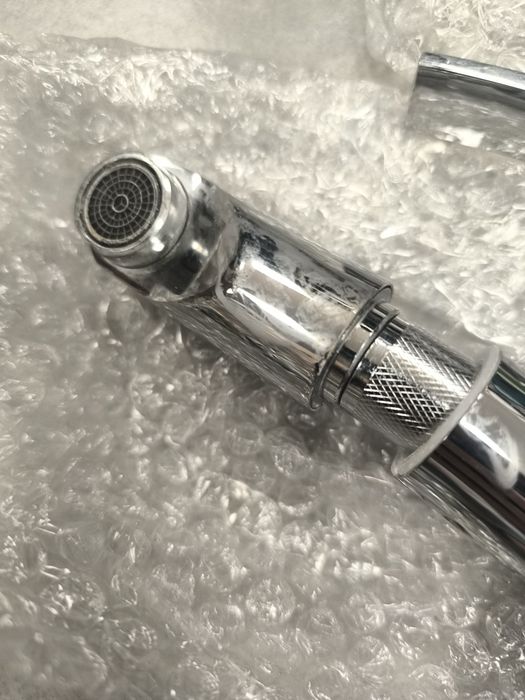 Bateria umywalkowa z wyciąganą wylewka nabaltowa wysoka cano