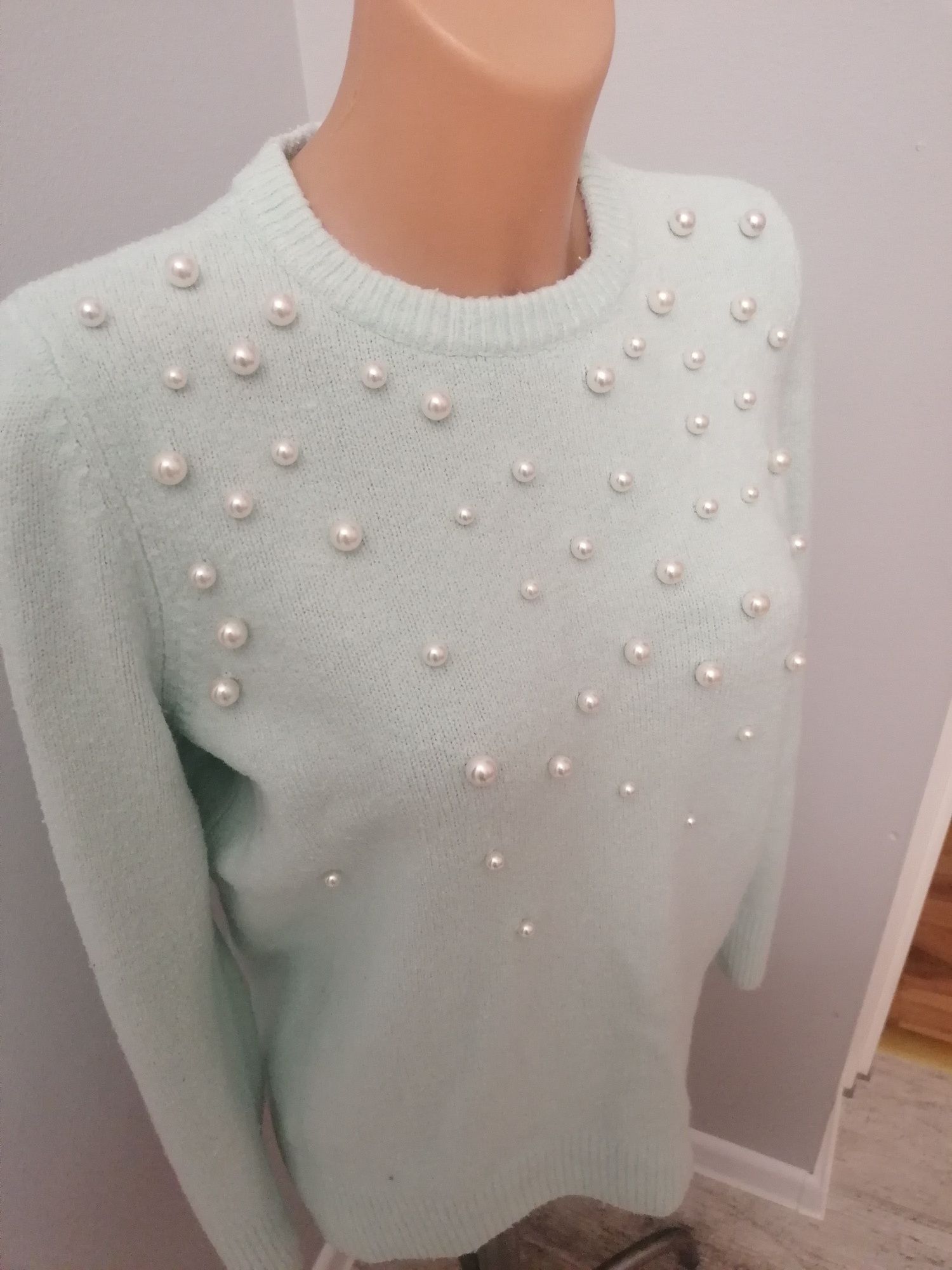 Bluza swetr damki z kuleczkami perełkami