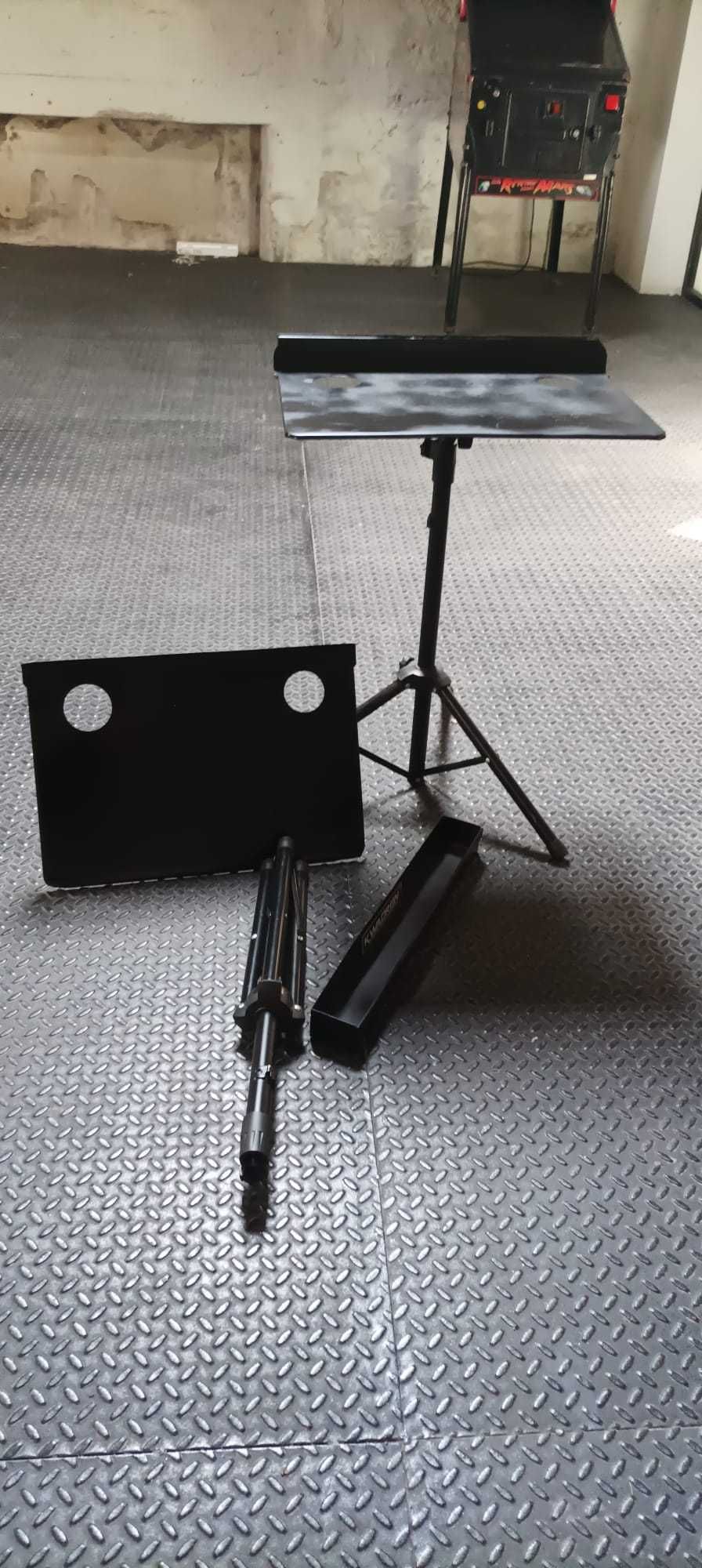 MOBILIARIO PARA ESTUDIO DE TATUAGEM