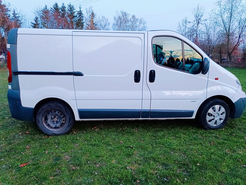 Opel Vivaro 2.0 CDTI 2008r.