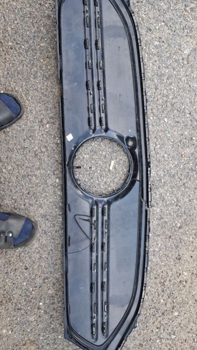 Передня решітка на мерседес